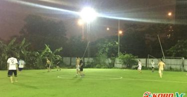 Sân bóng Mễ Trì Thượng