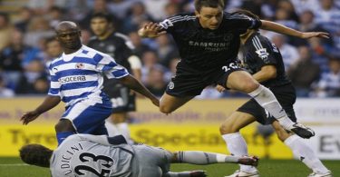 John Terry làm thủ môn