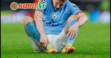 giày tiền vệ sân cỏ nhân tạo